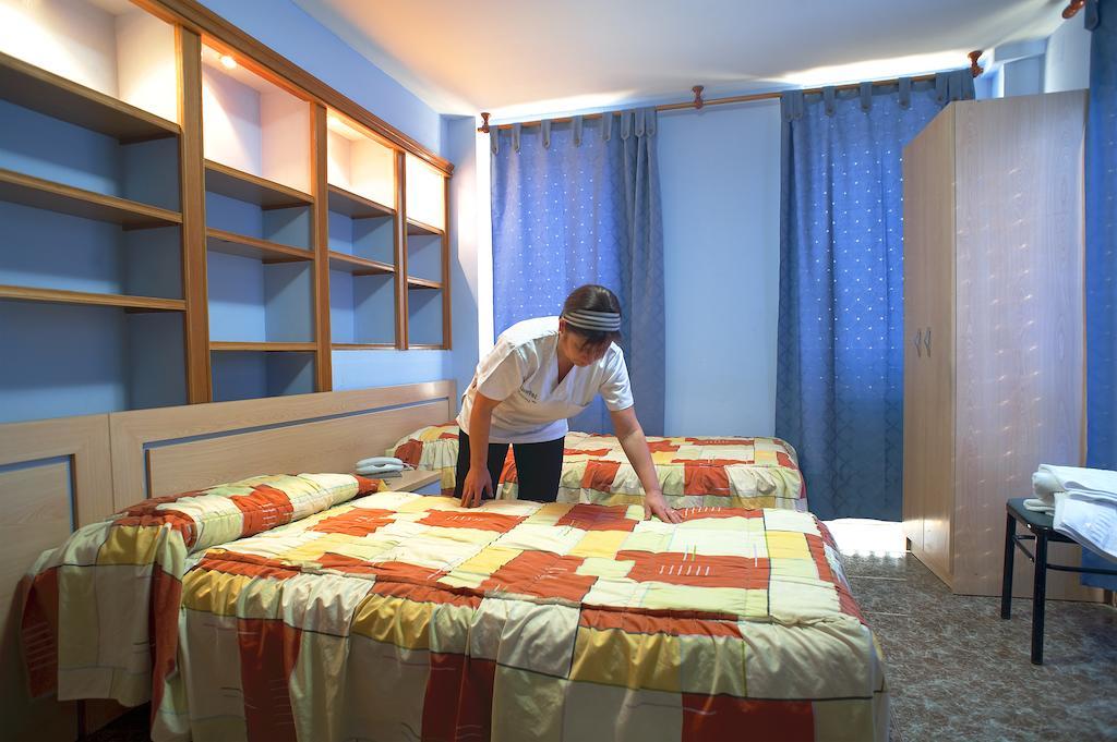 Hostal Xarau 塞丹约拉·德尔·瓦勒 外观 照片